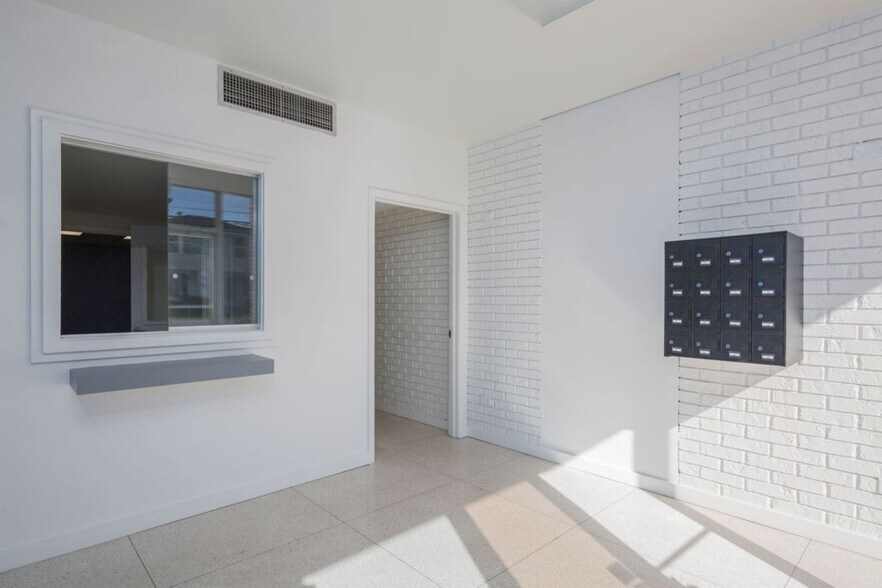 More Photos Of 807 Hudson Ln, Monroe Office For Sale