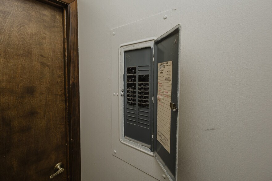 More Photos Of 3102 Sierra Pky, Hutchinson Apartments For Sale