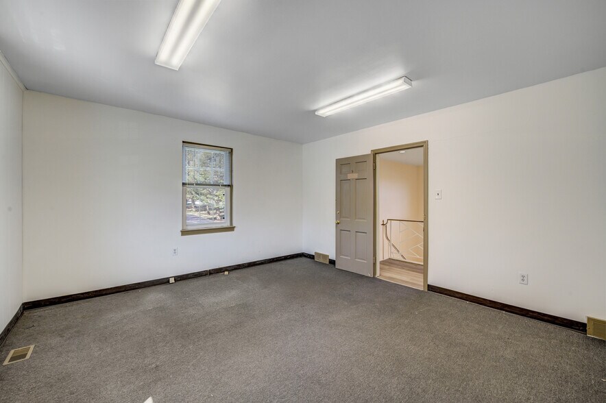 More Photos Of 136 W Lancaster Ave, Paoli Medical For Lease