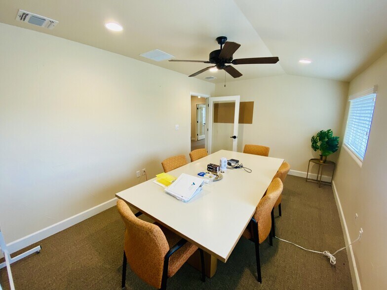 More Photos Of 910 Gruene Rd, New Braunfels Medical For Lease