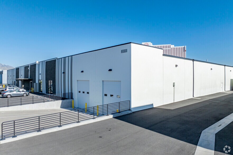 More Photos Of 2609-2615 Mill St, Reno Warehouse For Lease