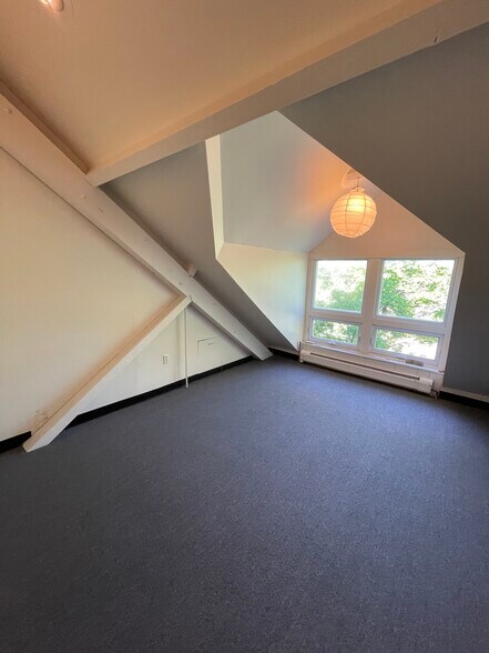 More Photos Of 5138 Shelburne Rd, Shelburne Office For Sale