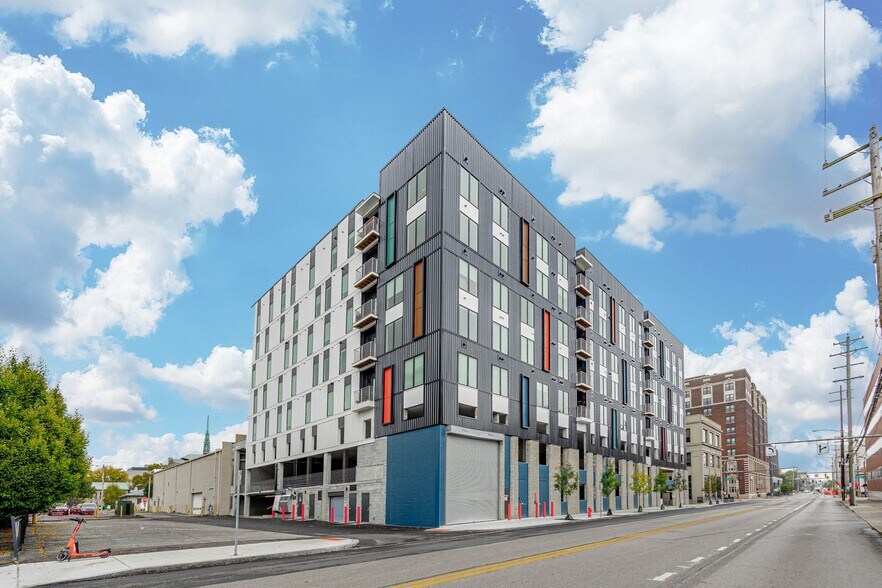 More Photos Of 366 E Broad St, Columbus Apartments For Lease