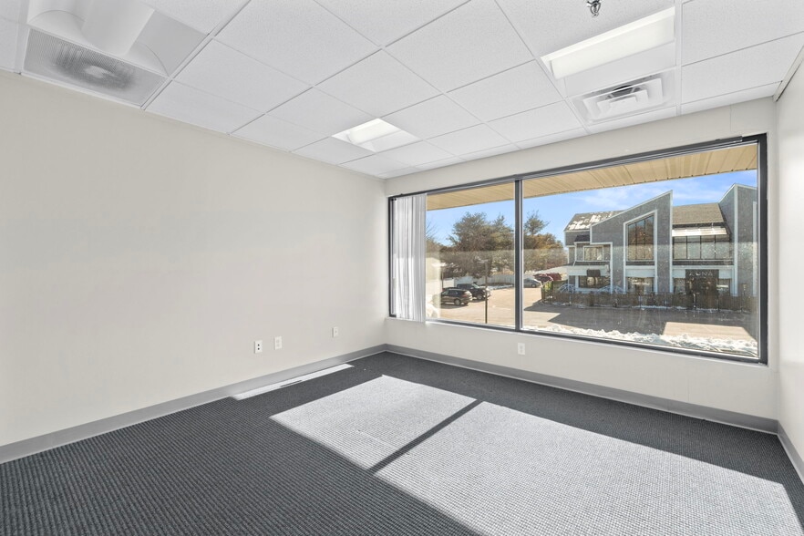 More Photos Of 264 N Broadway, Salem Freestanding For Sale