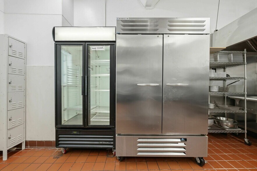More Photos Of 329 14th St, Oakland Restaurant For Sale