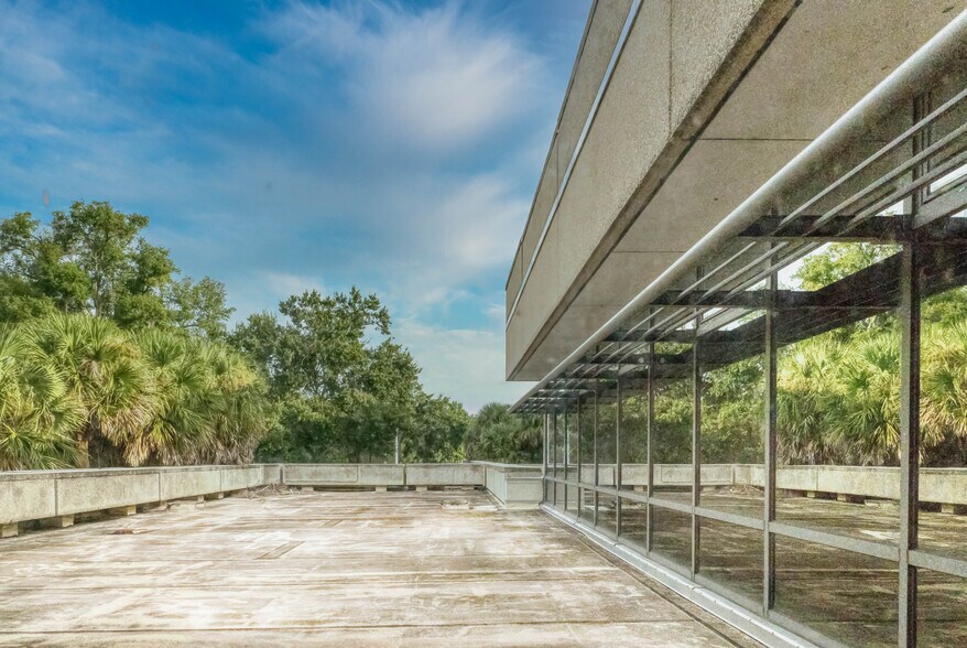 More Photos Of 555 Lake Border Dr, Apopka Office For Sale