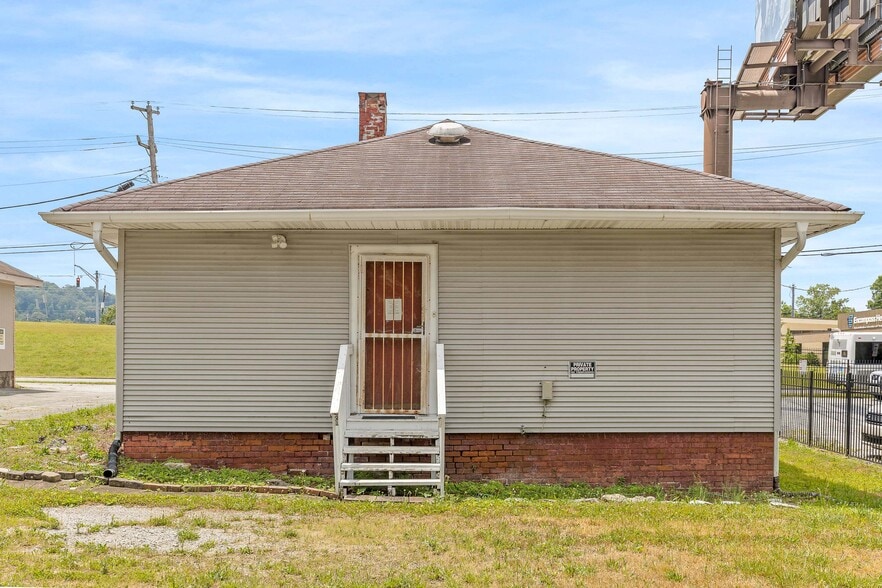 More Photos Of 2507 McCallie Ave, Chattanooga Office Residential For Sale