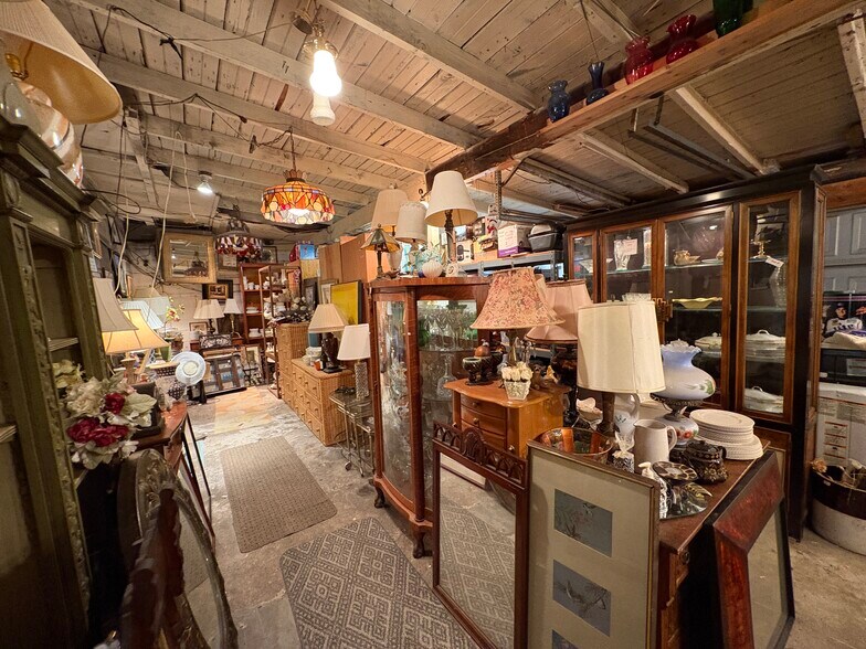 More Photos Of 2048 S Broad St, Hamilton Storefront For Sale