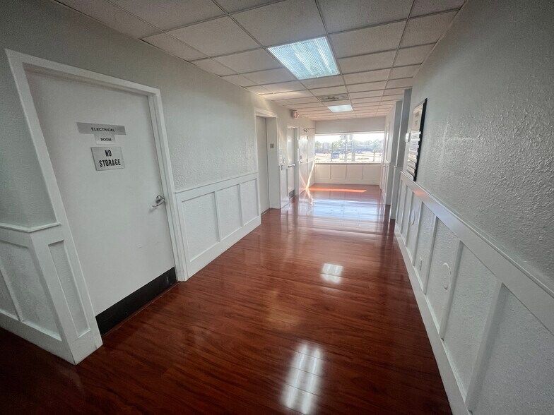 More Photos Of 9501 US Highway 19, Port Richey Office For Sale