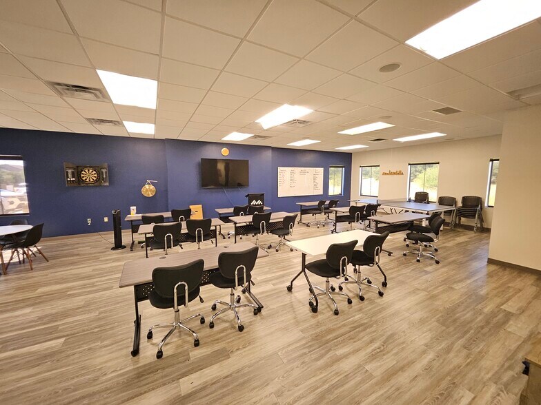 More Photos Of 8502 Huebner Rd, San Antonio Medical For Sale