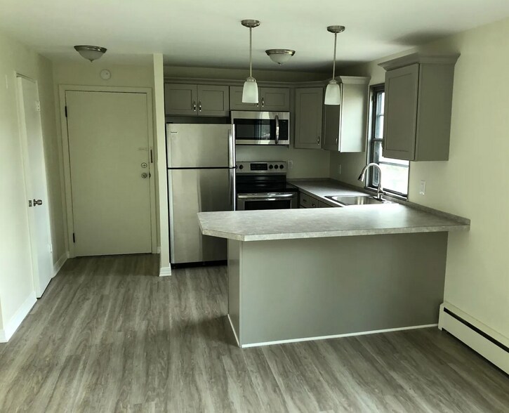 More Photos Of 430 Englewood Ave, Tonawanda Apartments For Sale