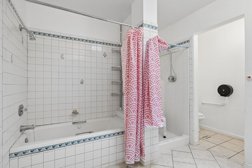 More Photos Of 1707 E Citation Ln, Tempe Assisted Living For Sale