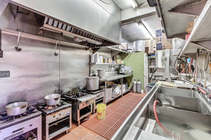 More Photos Of 3162 Martin Luther King Jr Blvd, Lynwood Restaurant For Sale