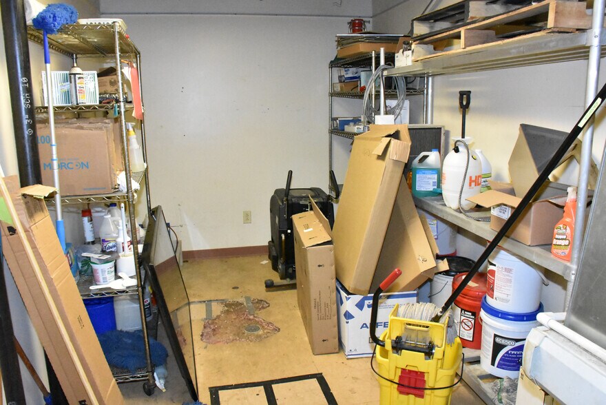 More Photos Of 18208 Cussewago Rd, Meadville Restaurant For Sale