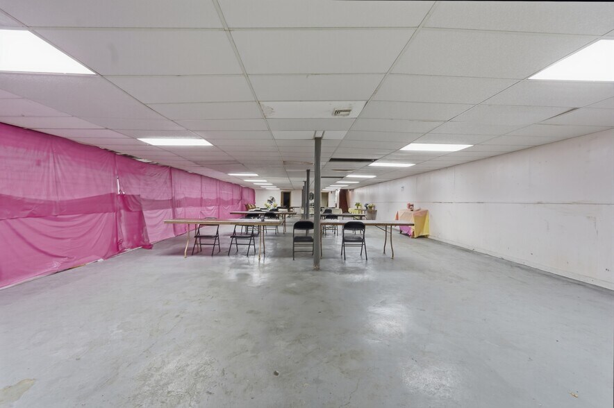 More Photos Of 1142-1148 Broadway, Camden Flex For Sale