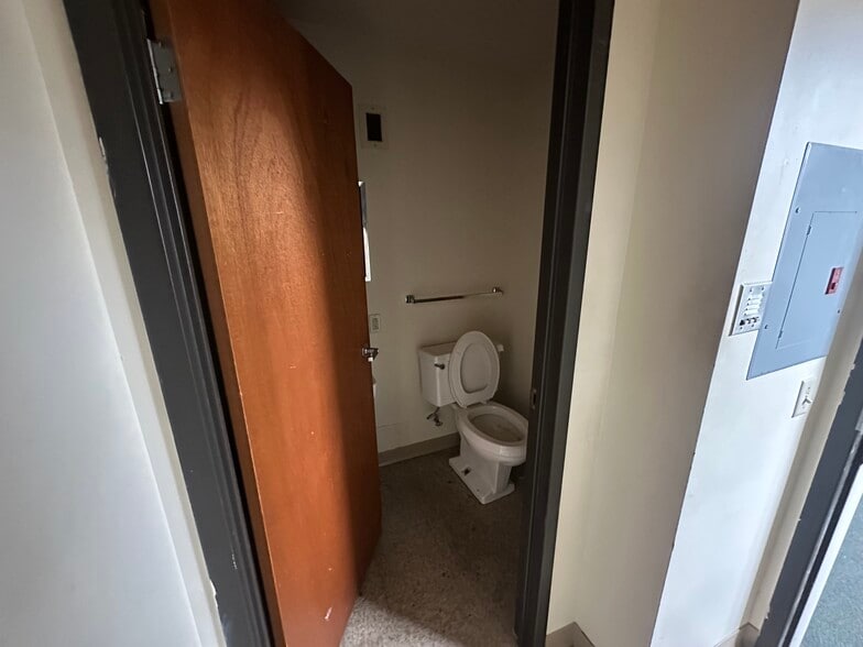 More Photos Of 215 Lelia St, Pittsburgh Apartments For Sale