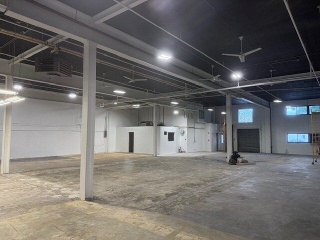 Primary Photo Of 17 Gramercy Pl, Thornwood Light Distribution For Lease