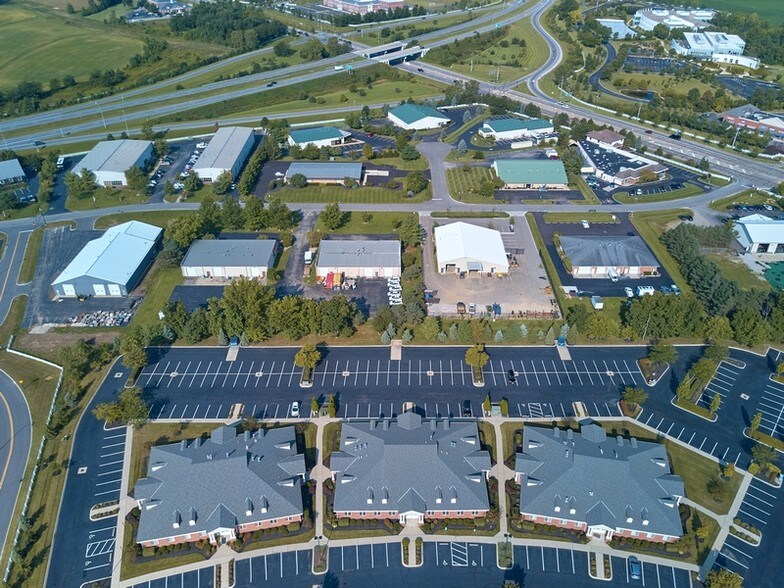 More Photos Of 5031 Forest Dr, New Albany Medical For Sale