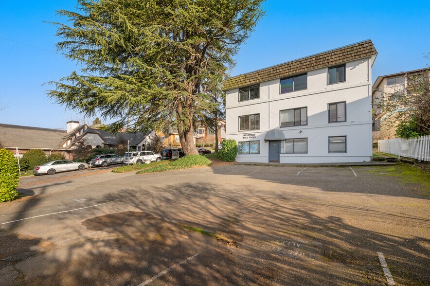 More Photos Of 207 Edgar St, Seattle Office For Sale