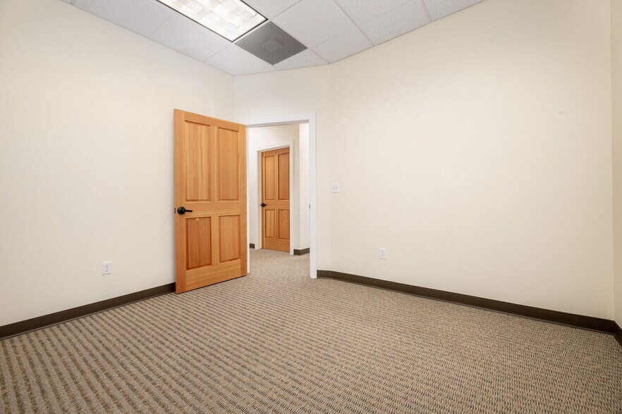 More Photos Of 351-356 Providence Mine Rd, Nevada City Medical For Lease