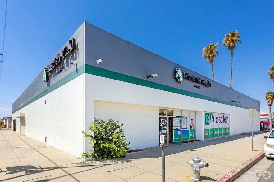 Primary Photo Of 1701 30th St, Bakersfield Freestanding For Sale