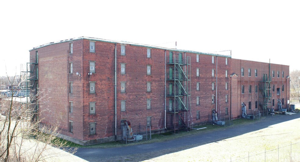 More Photos Of 830 Windsor St, Hartford Warehouse For Sale