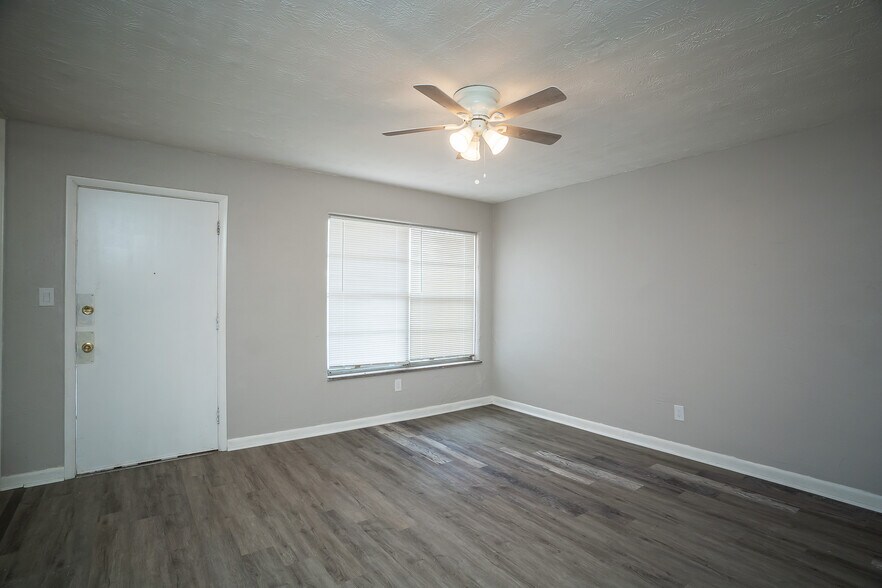 More Photos Of 2525 Lakeview Ave, Dayton Apartments For Sale