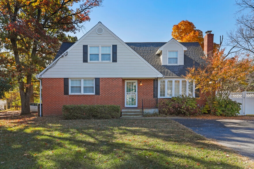 More Photos Of 2893 Jessup Rd, Jessup Office For Sale