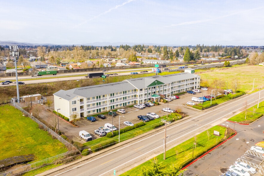 More Photos Of 3535 Fisher Rd NE, Salem Hotel For Sale