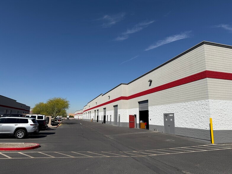 More Photos Of 500-600 N Bullard Ave, Goodyear Unknown For Lease