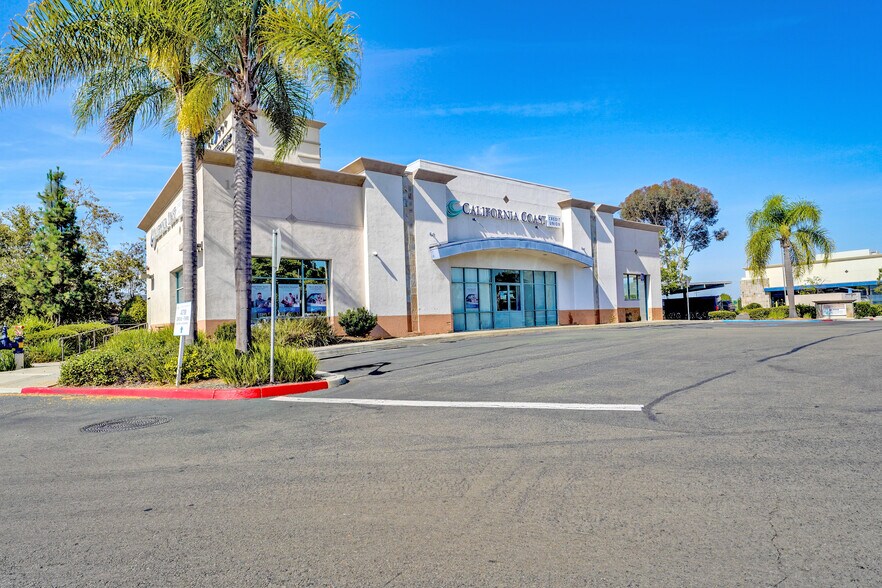More Photos Of 140 N Knoll Rd, San Marcos Bank For Sale