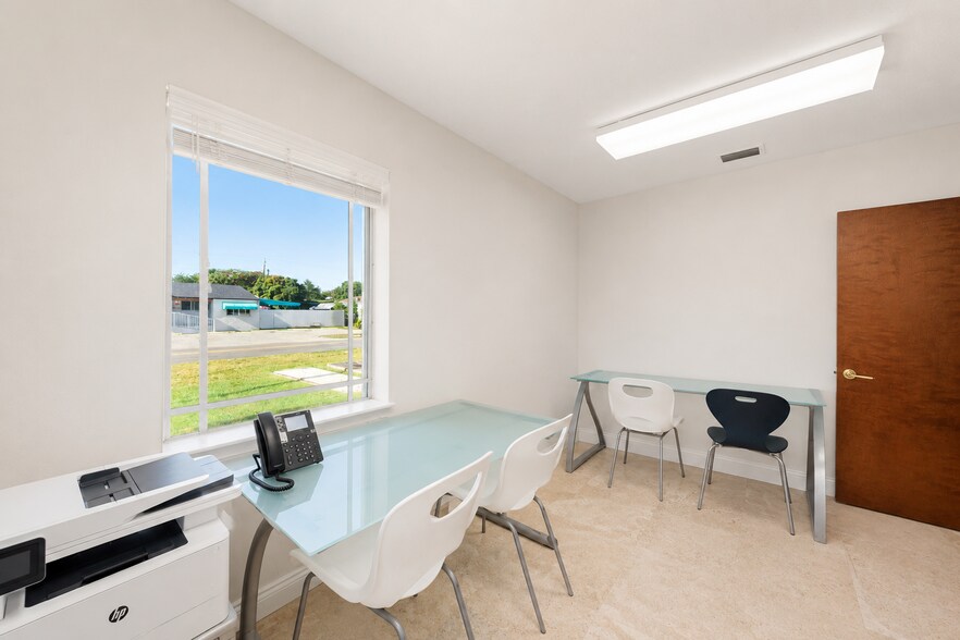 More Photos Of 4201 SW 11th St, Coral Gables Office For Sale