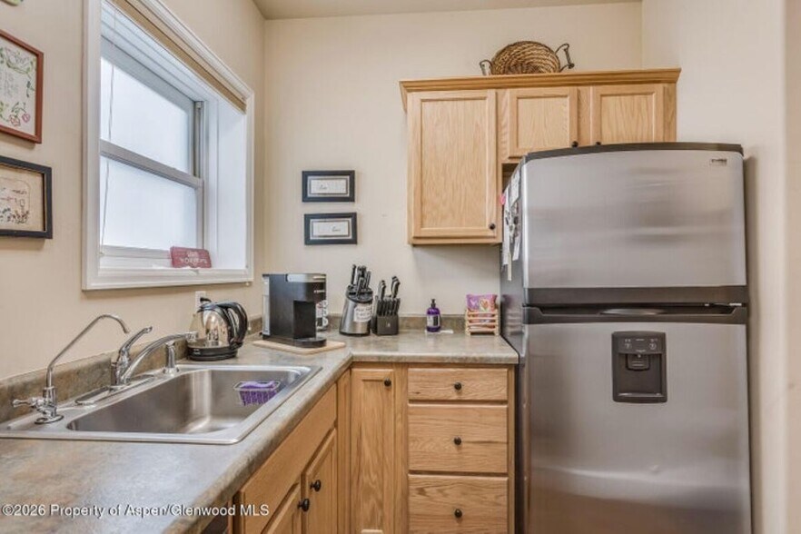 More Photos Of 711 Main St, Carbondale Office For Sale