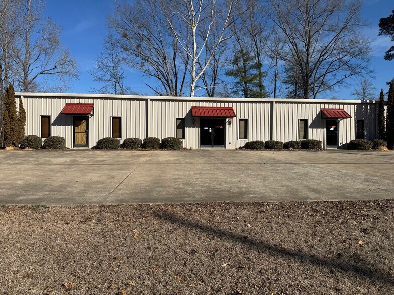 Primary Photo Of 1721 E Ridgewood Rd, Jasper Light Distribution For Lease