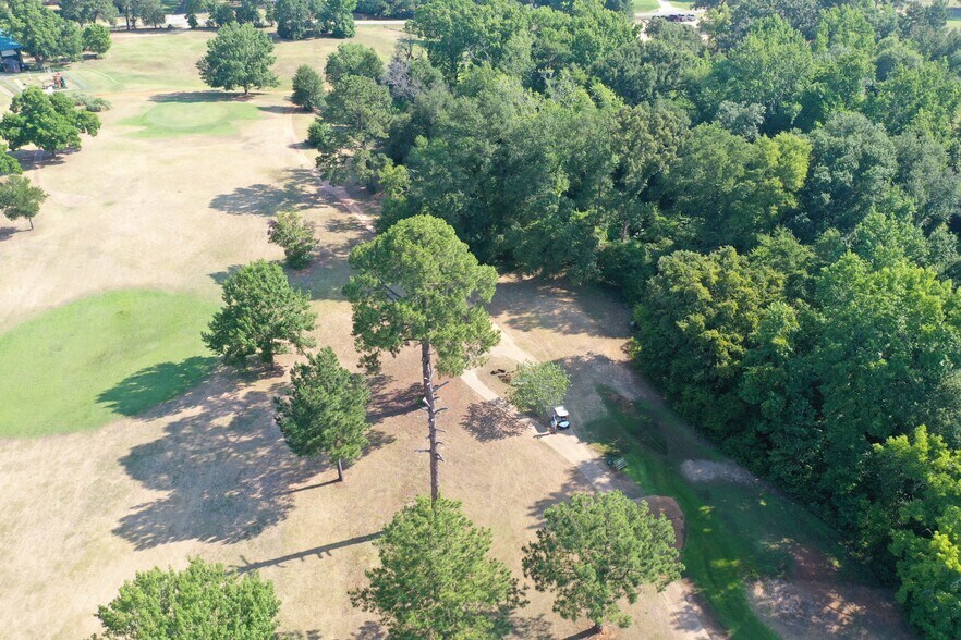 More Photos Of 2330 Country Club Rd, Palestine Land For Sale