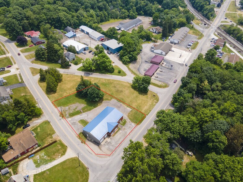 More Photos Of 1516 S Lincoln Ave, Salem Freestanding For Sale