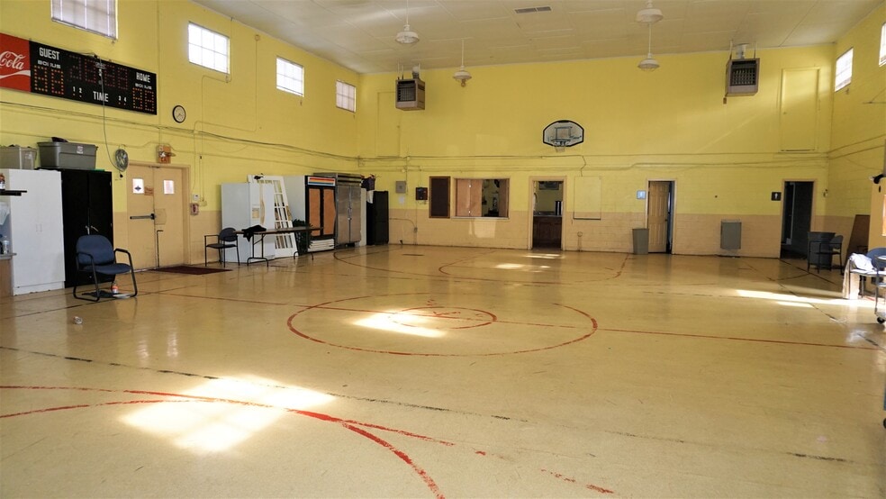 More Photos Of 2589-2613 Tilson Rd, Decatur Religious Facility For Lease