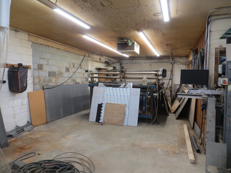 More Photos Of 3668 Calhoun Memorial Hwy, Greenville Warehouse For Sale