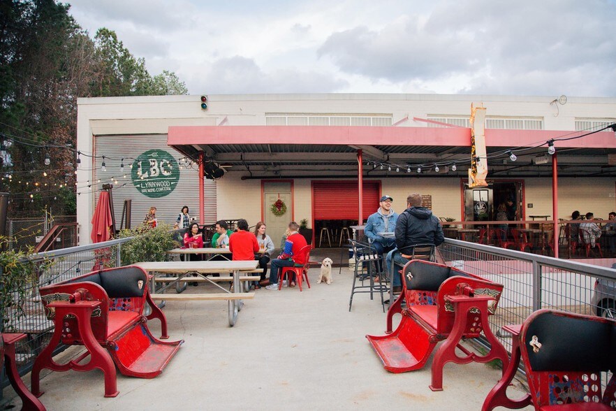 More Photos Of 1053 Whitaker Mill Rd, Raleigh Coworking Space