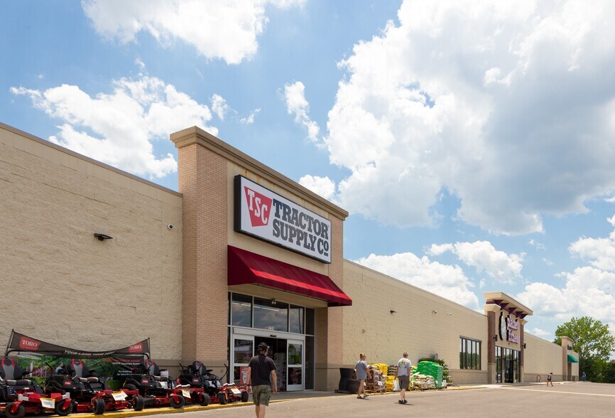 More Photos Of 1731 2nd Ave SW, Cullman General Retail For Sale