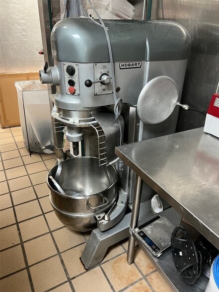 More Photos Of 5240 NW 34th St, Gainesville General Retail For Sale