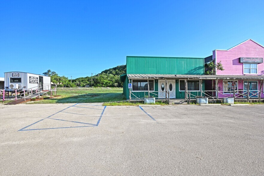 More Photos Of 1642 FM 2673, Canyon Lake Storefront Retail Office For Lease