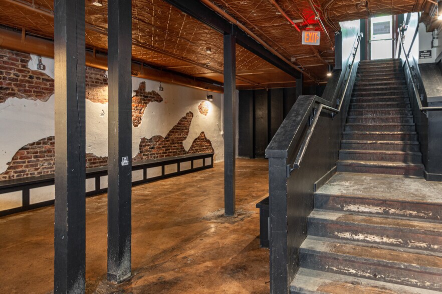More Photos Of 5 Biltmore Ave, Asheville Restaurant For Lease