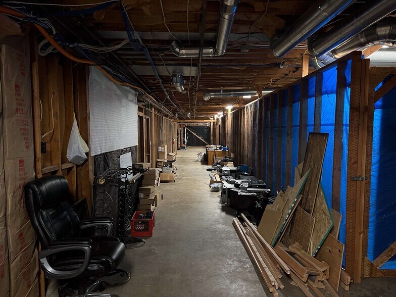 More Photos Of 3395 SW Garden View Ave, Portland Office For Sale