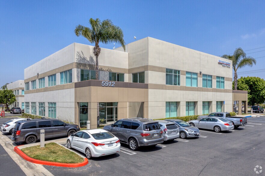 More Photos Of 5912 Bolsa Ave, Huntington Beach Loft Creative Space For Lease