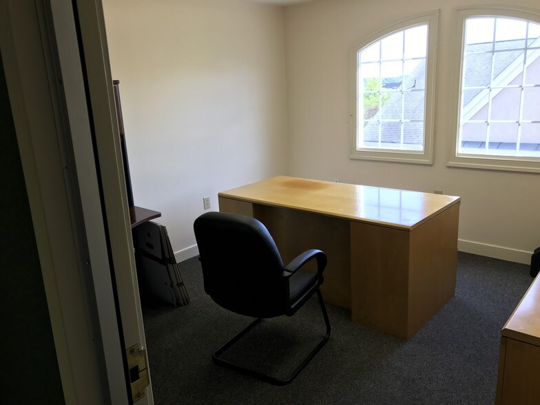 More Photos Of 10711 Spotsylvania Ave, Fredericksburg Medical For Lease