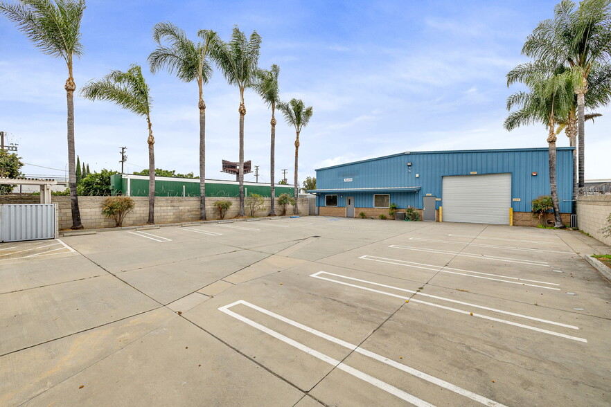 More Photos Of 13410 Waco St, Baldwin Park Manufacturing For Lease