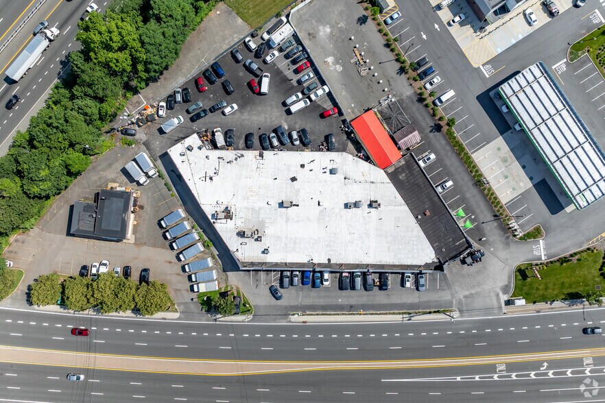 More Photos Of 340-360 W Route 59 Hwy, Nanuet Freestanding For Lease