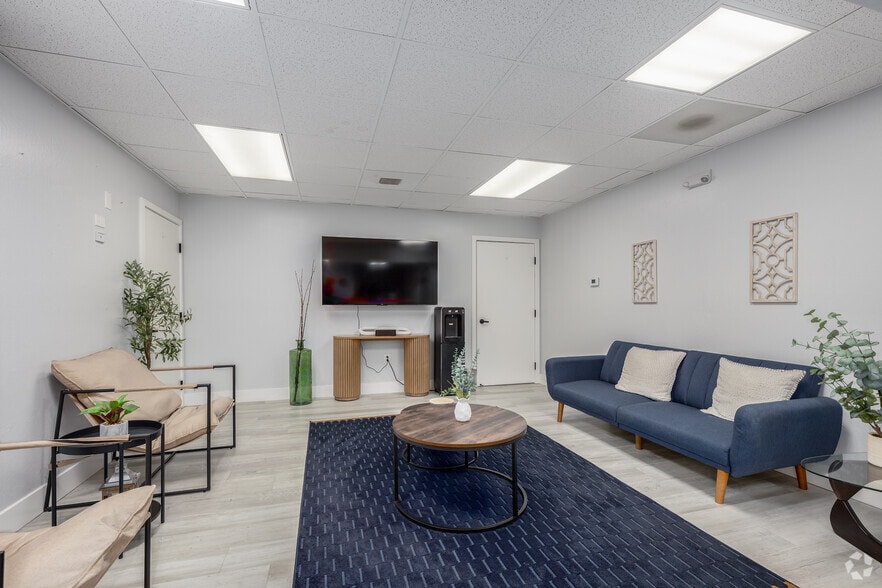 More Photos Of 3637 Mission Ave, Carmichael Office For Sale