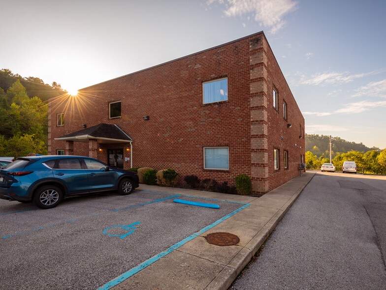 More Photos Of 4003 Out Look Dr, Hurricane Office For Sale